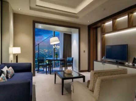 Hilton Istanbul Bomonti Hotel & Conference Center Executive Suite