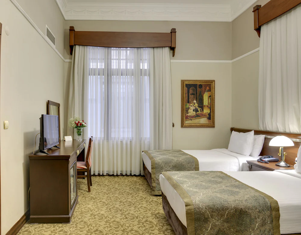 Legacy Ottoman Hotel Улучшенный номер, двуспальная кровать/твин