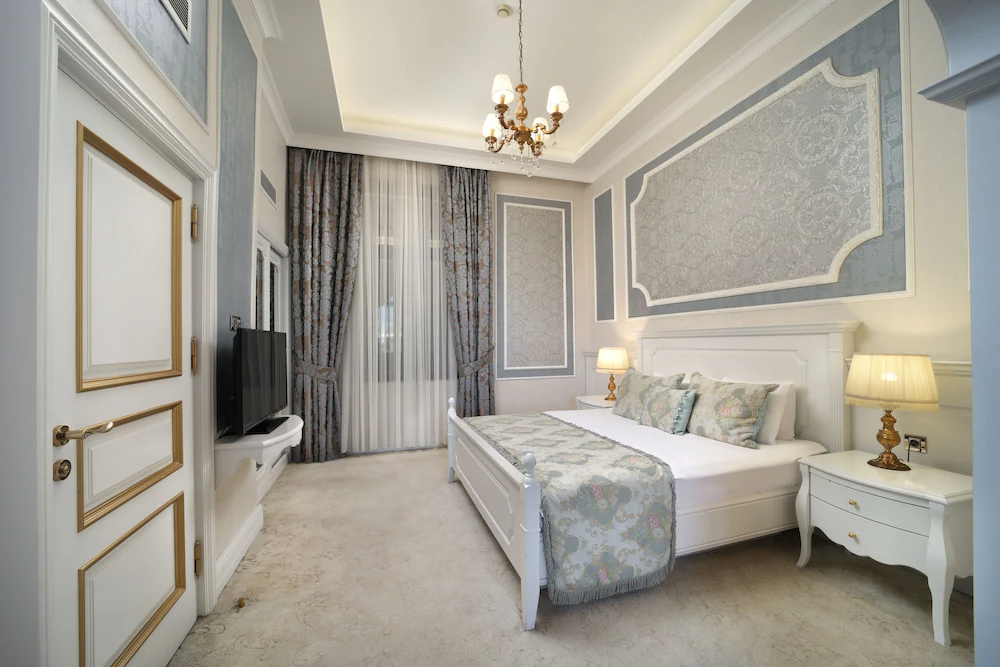 Legacy Ottoman Hotel Люкс «Босфор» с кроватью размера «super king-size»