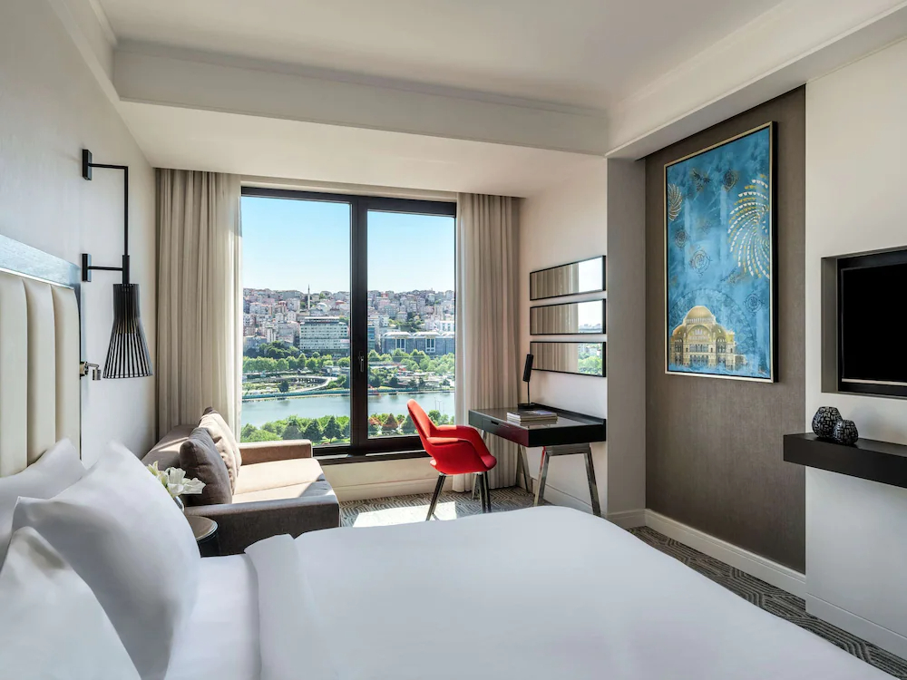 Mövenpick Hotel Istanbul Golden Horn Номер «Делюкс», 1 двуспальная кровать «Кинг-сайз», вид на море