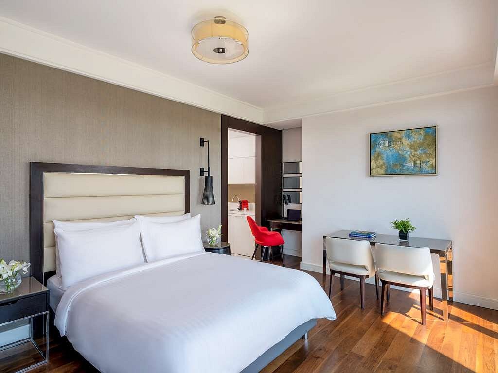 Mövenpick Hotel Istanbul Golden Horn Полулюкс, 1 двуспальная кровать «Кинг-сайз» с диваном-кроватью, вид на море
