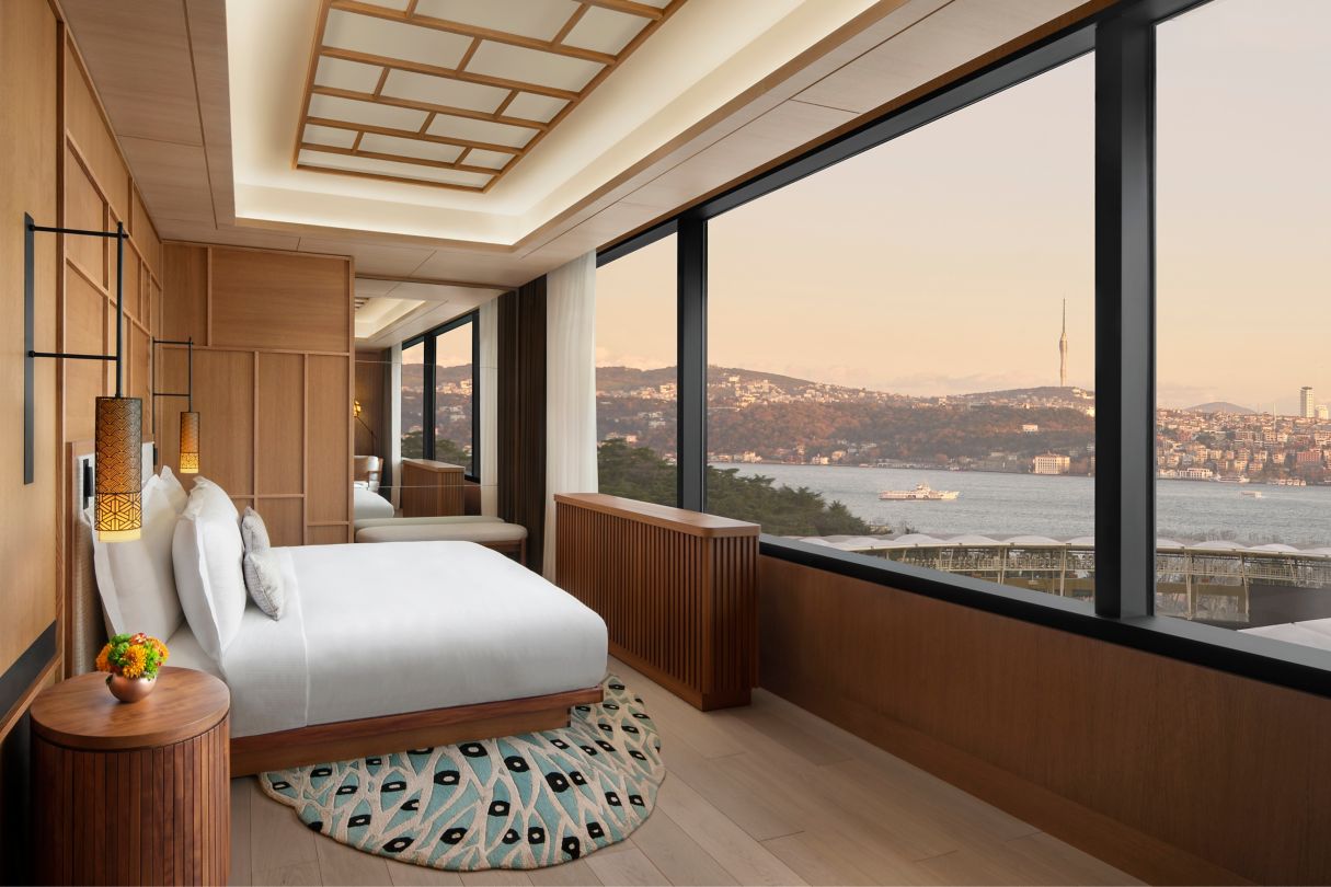 The Ritz-Carlton, Istanbul Клубный люкс, 1 двуспальная кровать, терраса, вид